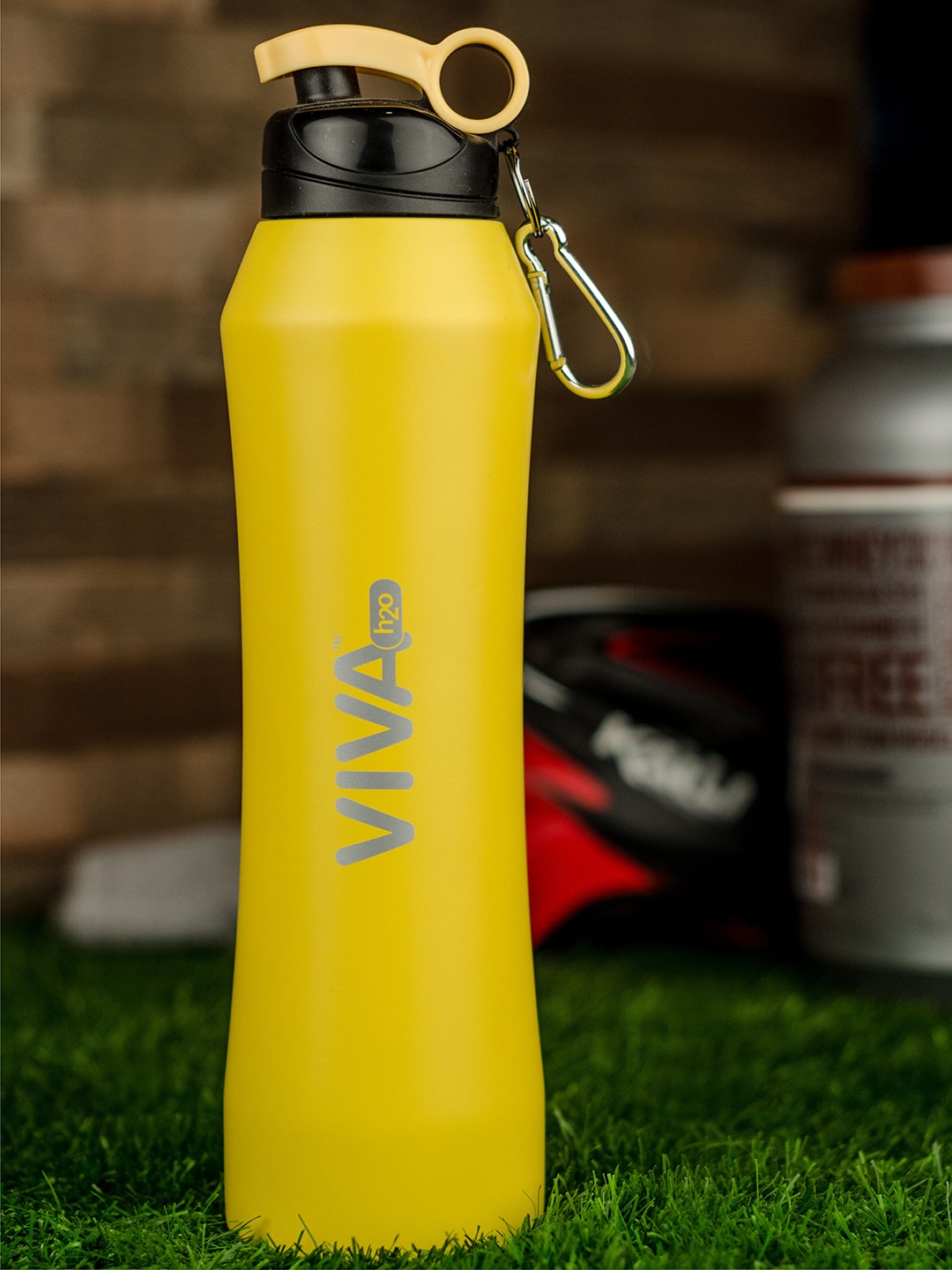 

VIVA h2o Yellow Solid Stainless Steel Vaccum Insulated Water Bottle