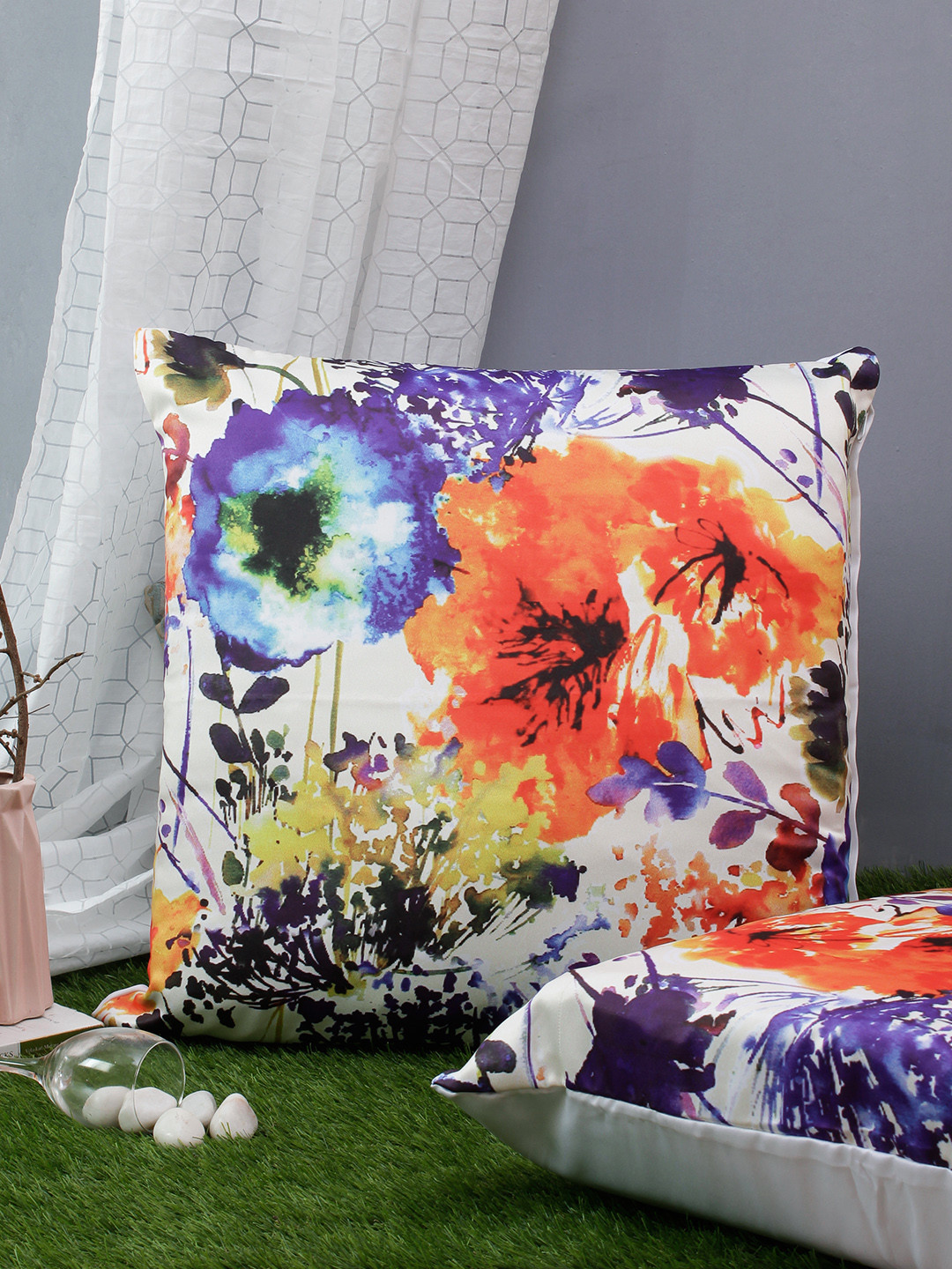 

Soumya Multicoloured Set of 2 Floral Square Cushion Covers, Multi