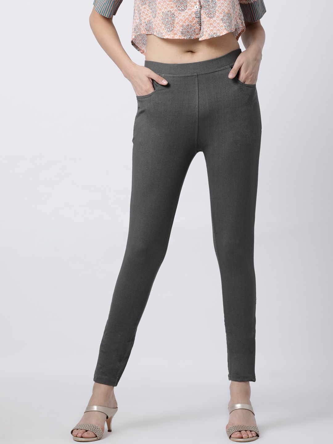 

GOLDSTROMS Women Charcoal Grey Solid Slim-Fit Denim Jeggings