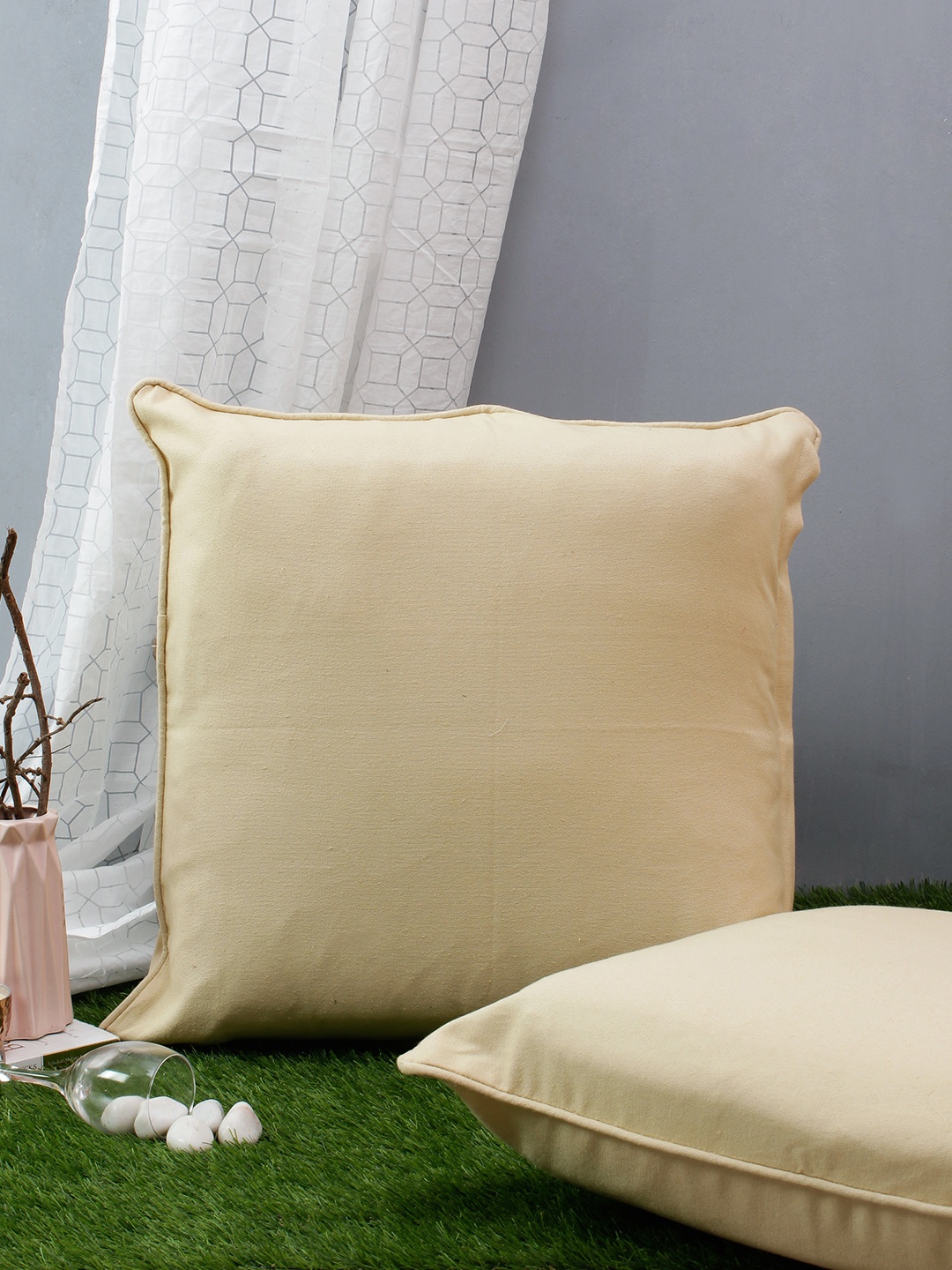 

Soumya Cream-Coloured Set of 2 Solid Square Cushion Covers
