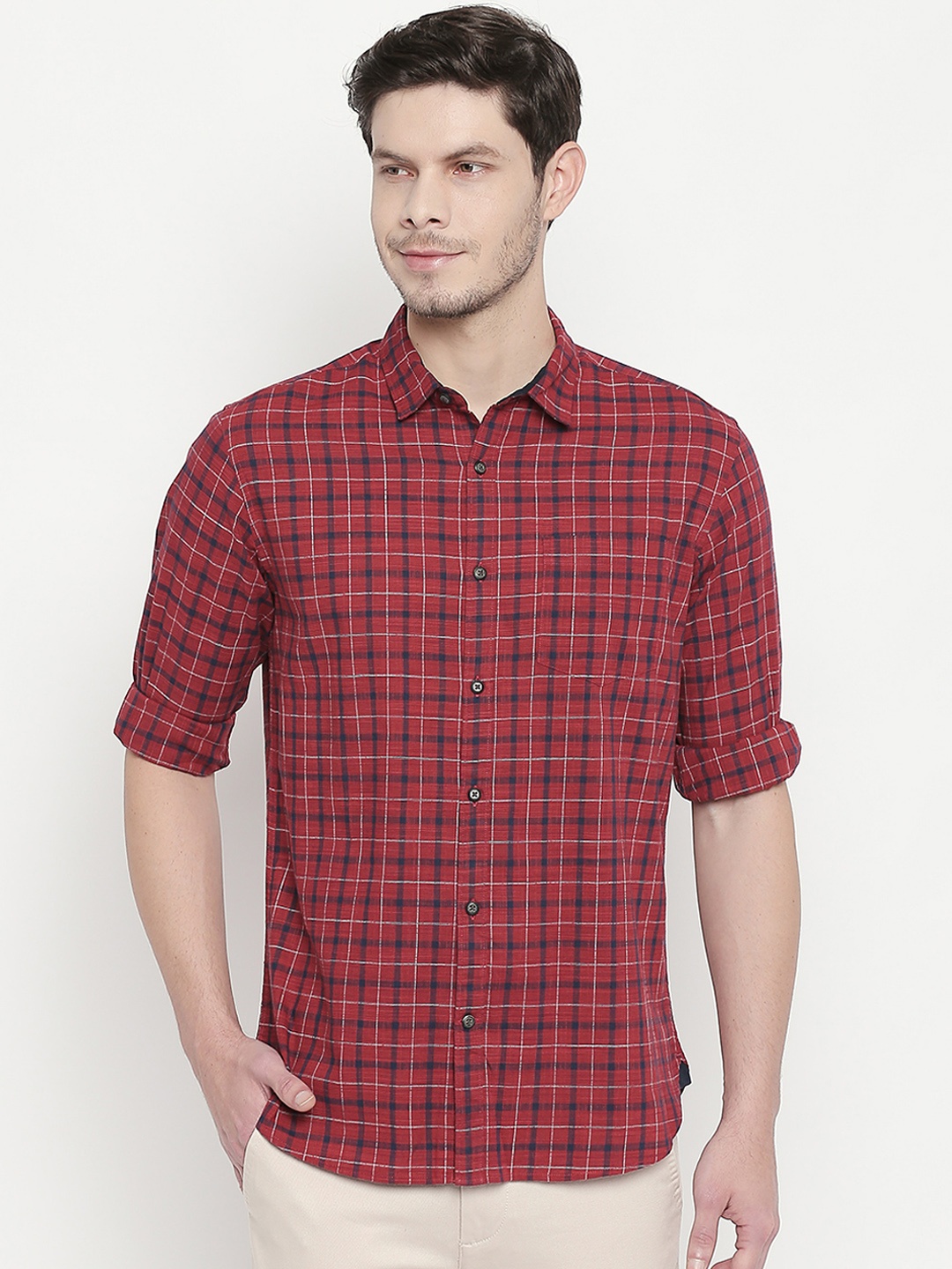 

BYFORD by Pantaloons Men Red Slim Fit Checked Casual Shirt