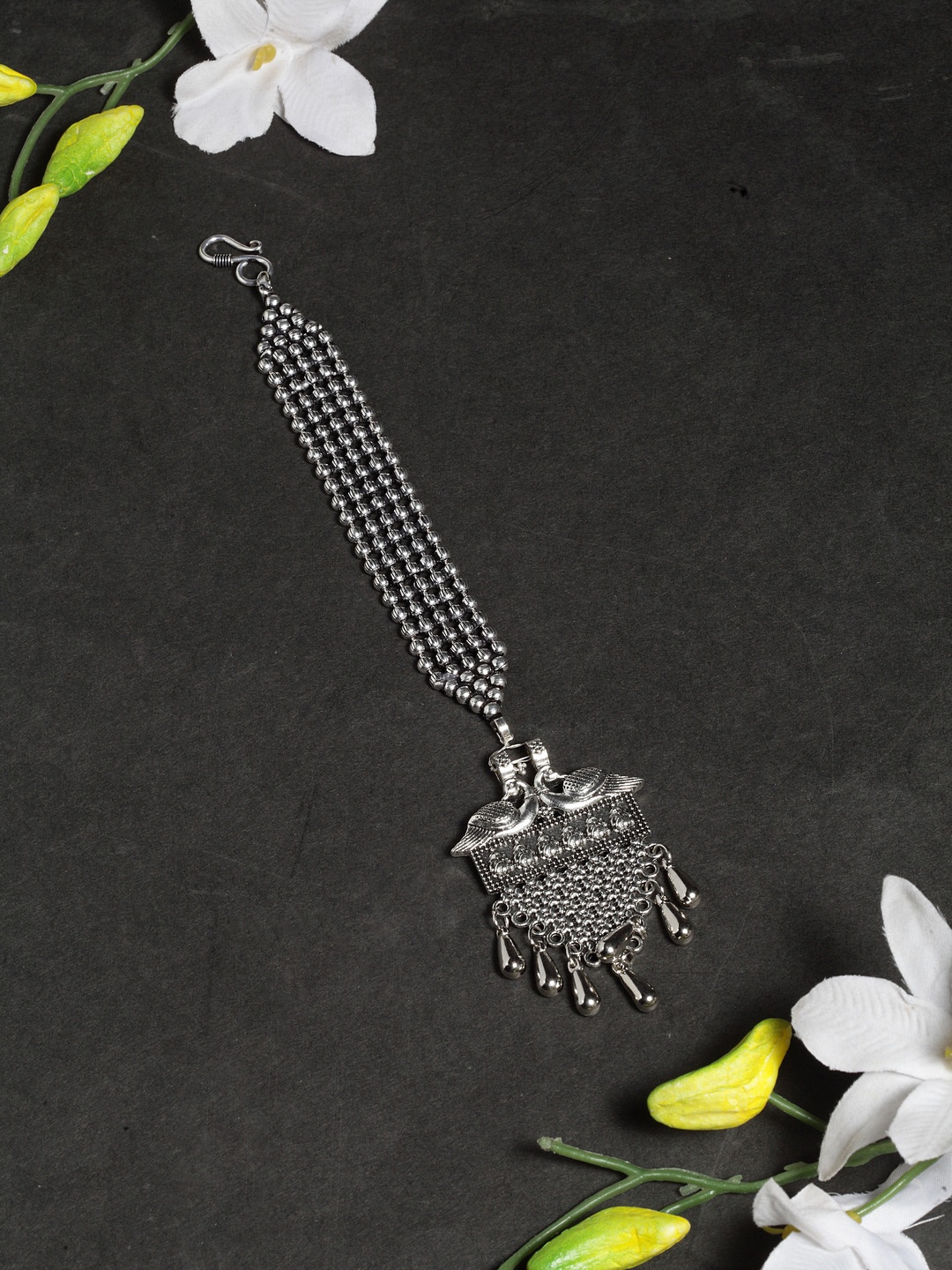 

Moedbuille Women Oxidised Silver-Plated Handcrafted Maang Tikka