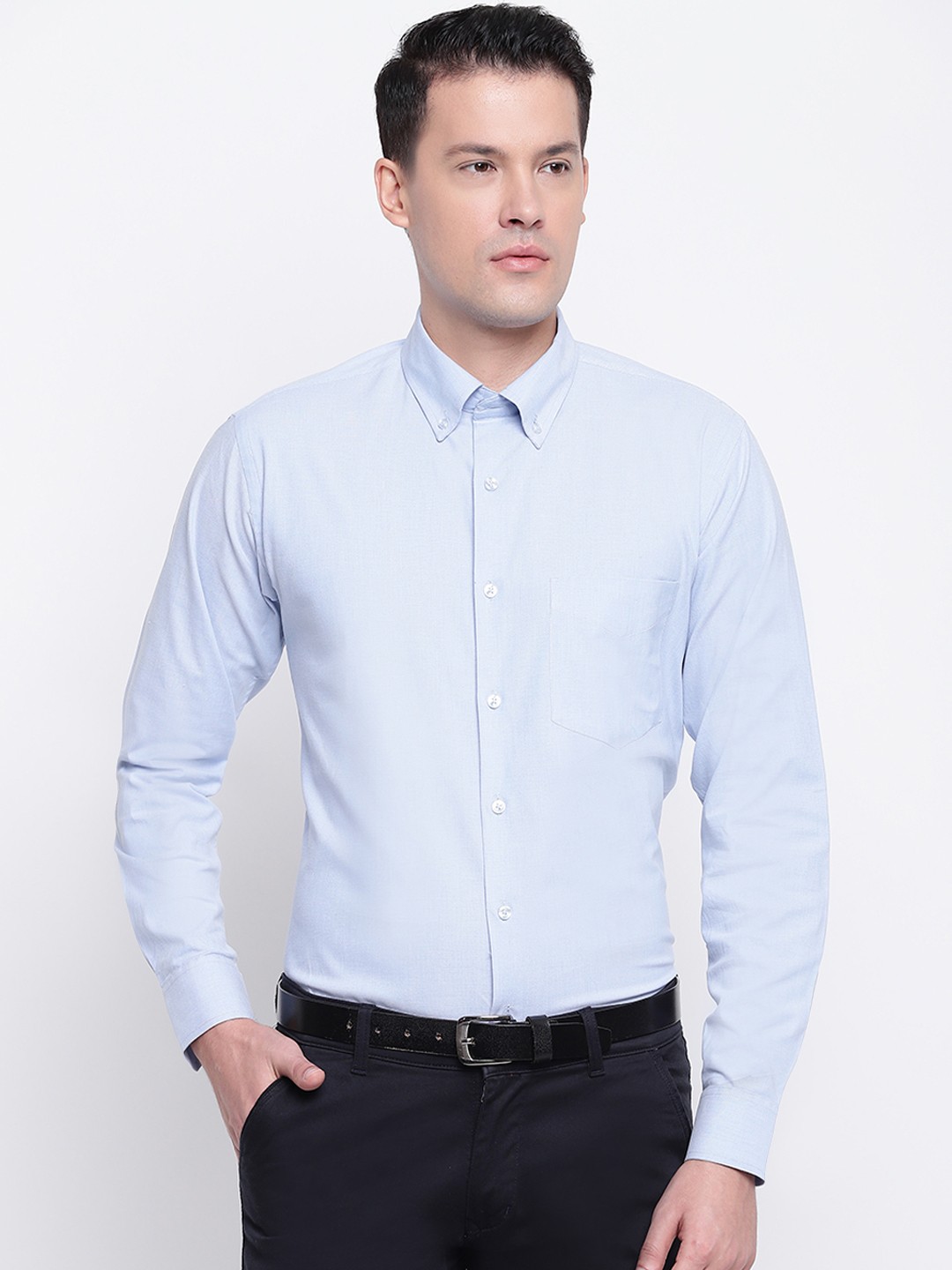 

Hancock Men Blue Slim Fit Solid Formal Shirt