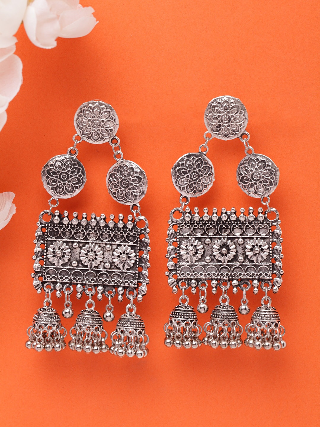 

Moedbuille Oxidised Silver-Toned Square Drop Earrings