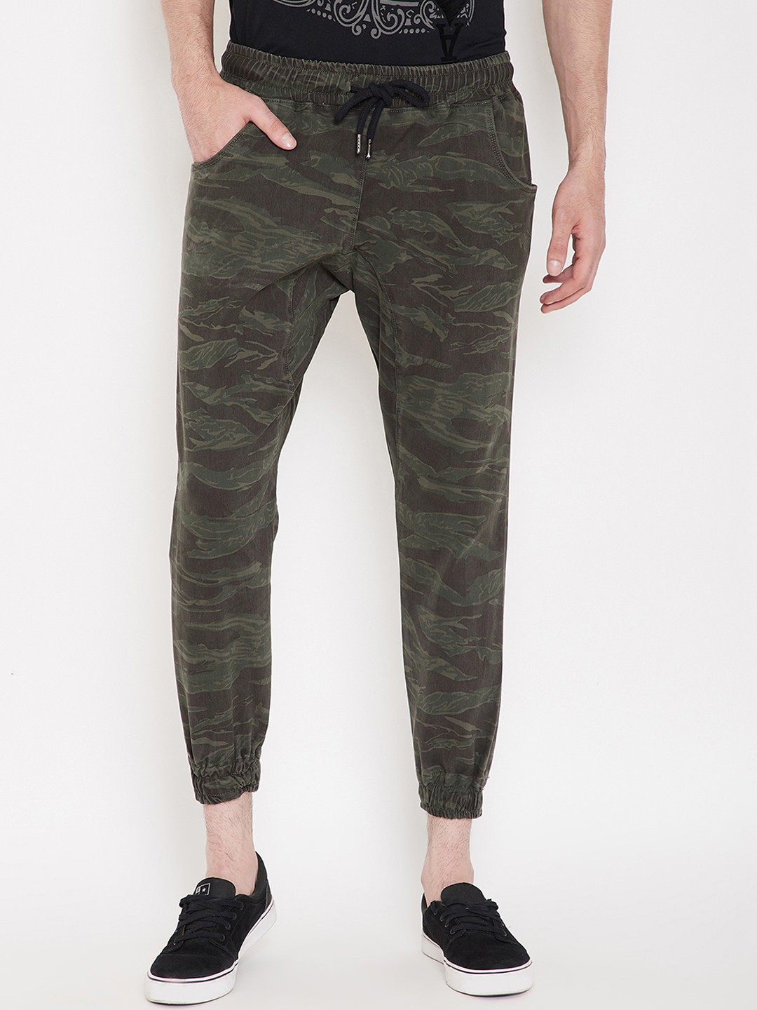 

PUNK Men Olive Green & Khaki Regular Fit Printed Joggers