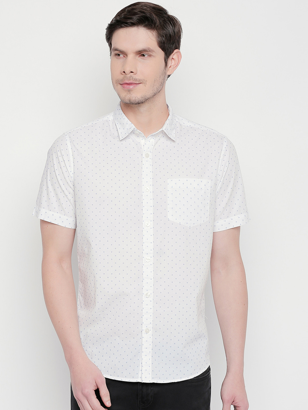 

BYFORD by Pantaloons Men Off-White Slim Fit Printed Casual Shirt