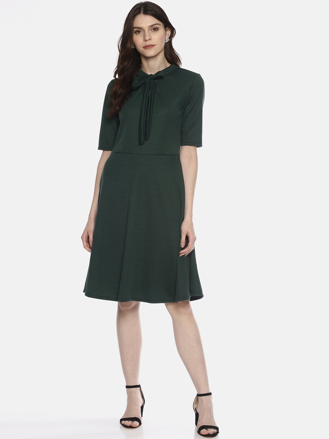

AARA Women Green Solid Knitted Fit and Flare Dress