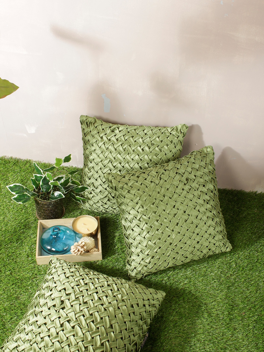 

ROMEE Green Set of 3 Self Design Square Cushion Covers