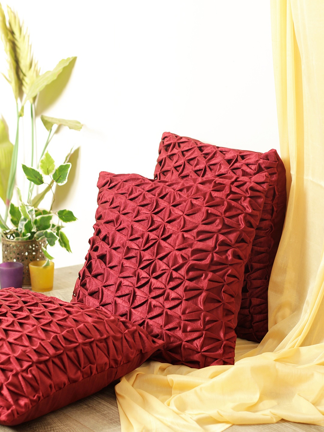 

ROMEE Maroon Set of 3 Geometric Square Cushion Covers