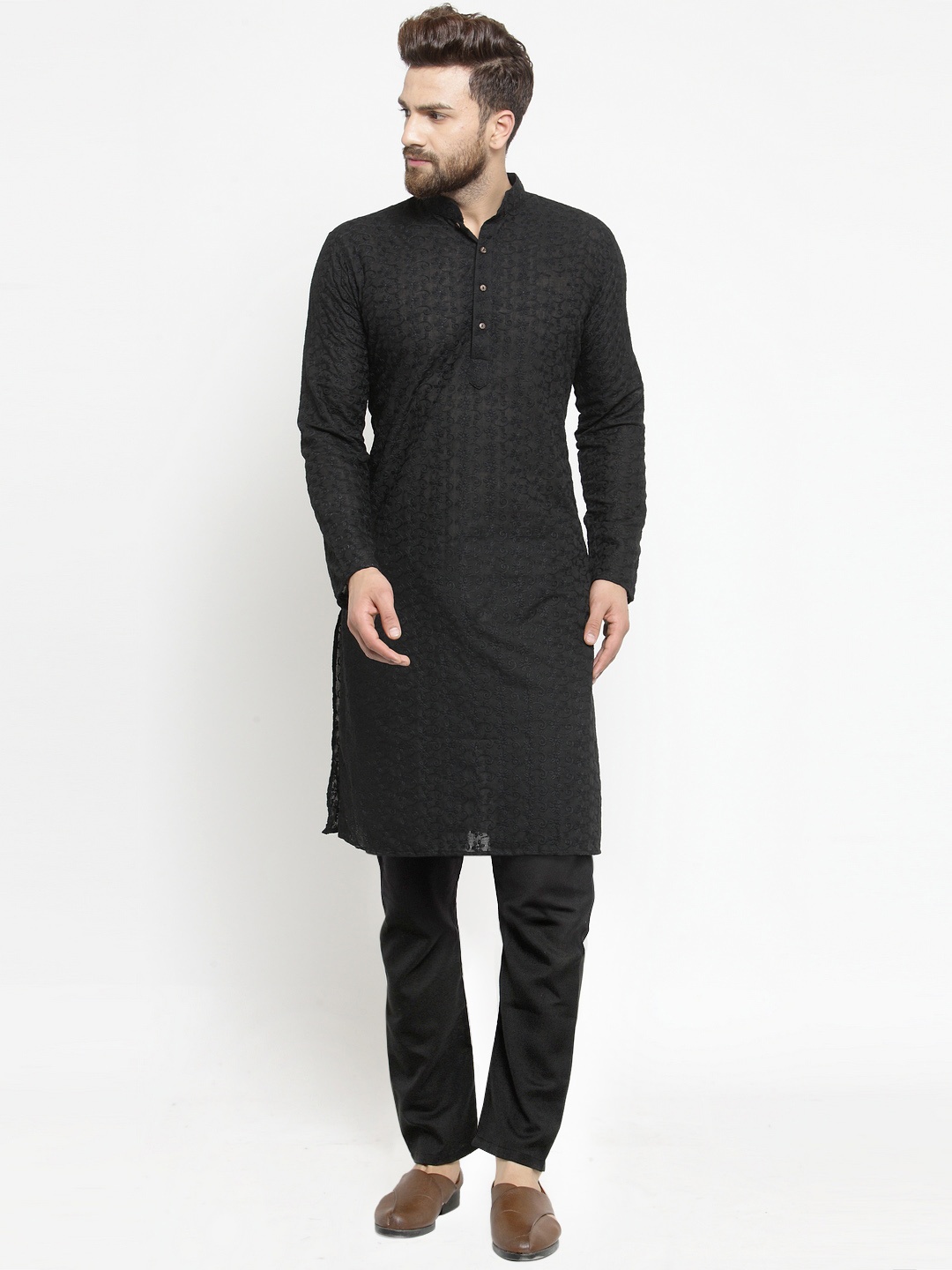 

TREEMODA Men Black Embroidered Linen Kurta with Pyjamas