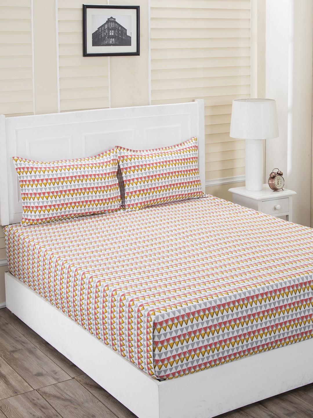 

In-House by maspar Orange & Grey Geometric 210 TC Cotton 1 Queen Bedsheet with 2 Pillow Covers