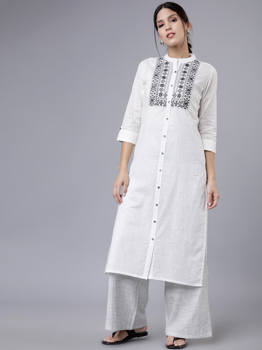 

Vishudh Women Off-White Embroidered Straight Kurta