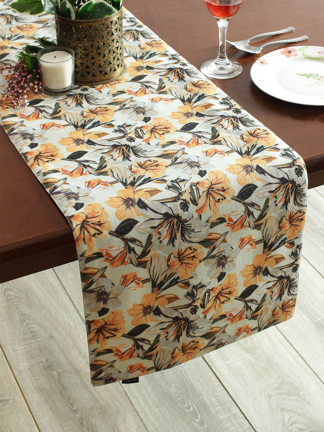 

Soumya Yellow & Grey Printed 200TC 6-Seater Table Runner