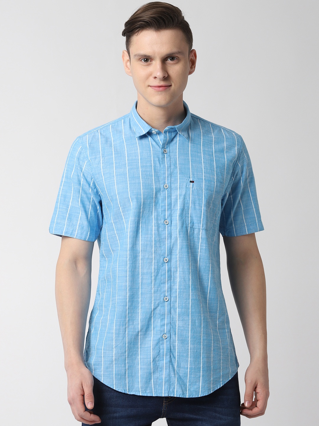 

Peter England Casuals Men Blue Slim Fit Striped Casual Shirt