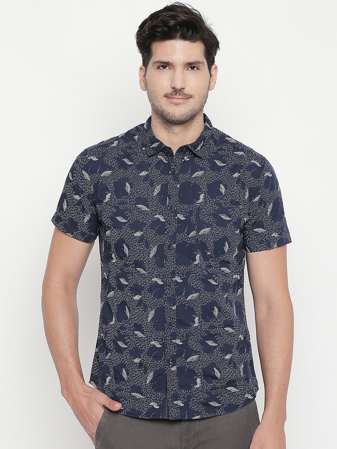 

Urban Ranger by pantaloons Men Navy Blue & White Slim Fit Printed Casual Shirt