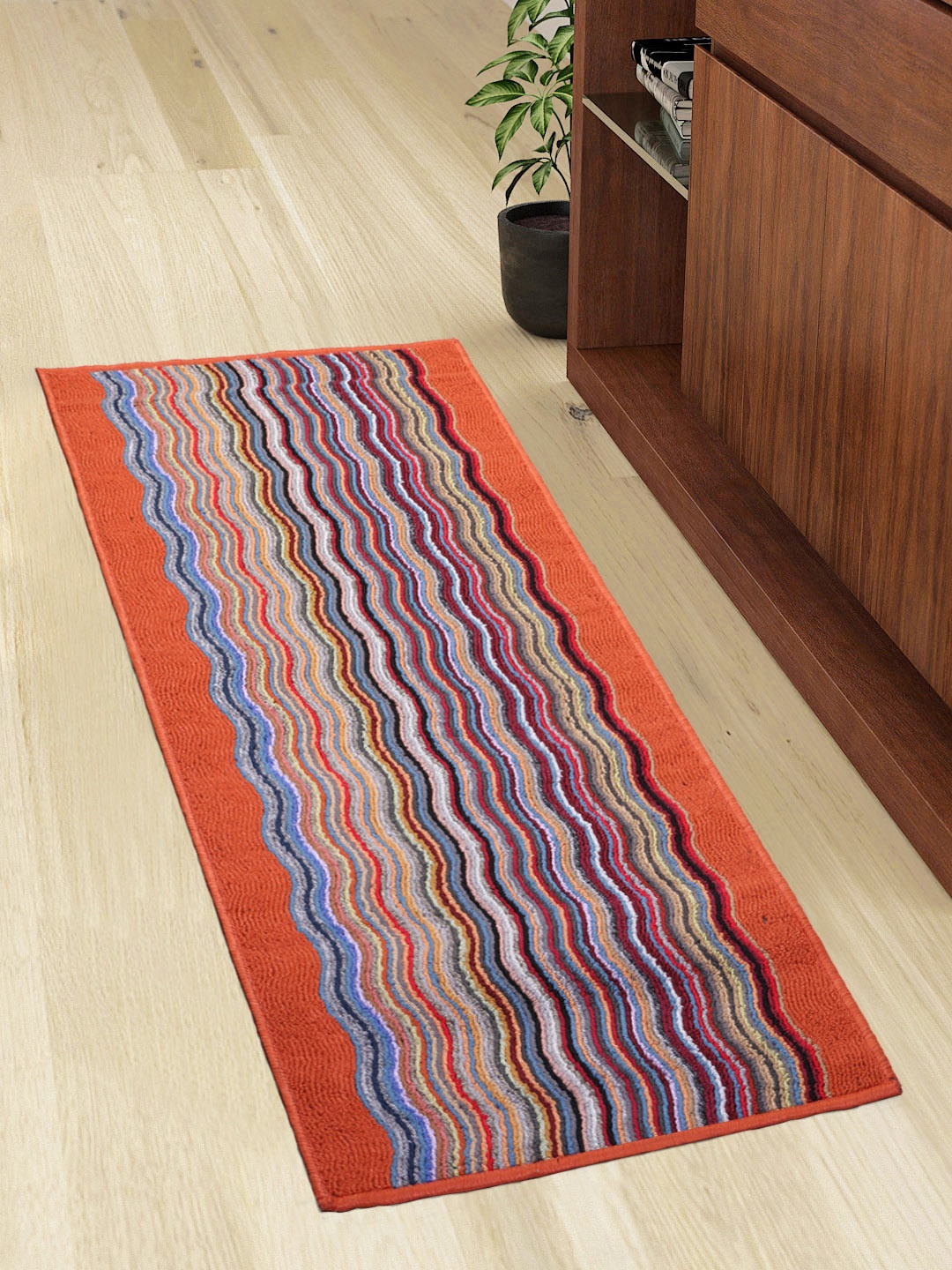 

Status Rust Red Striped Polyester Anti-Skid Runner