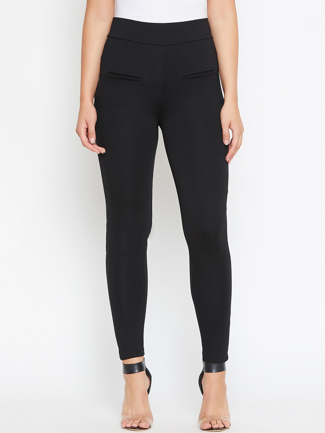 

Castle Women Black Solid Slim-Fit Jeggings
