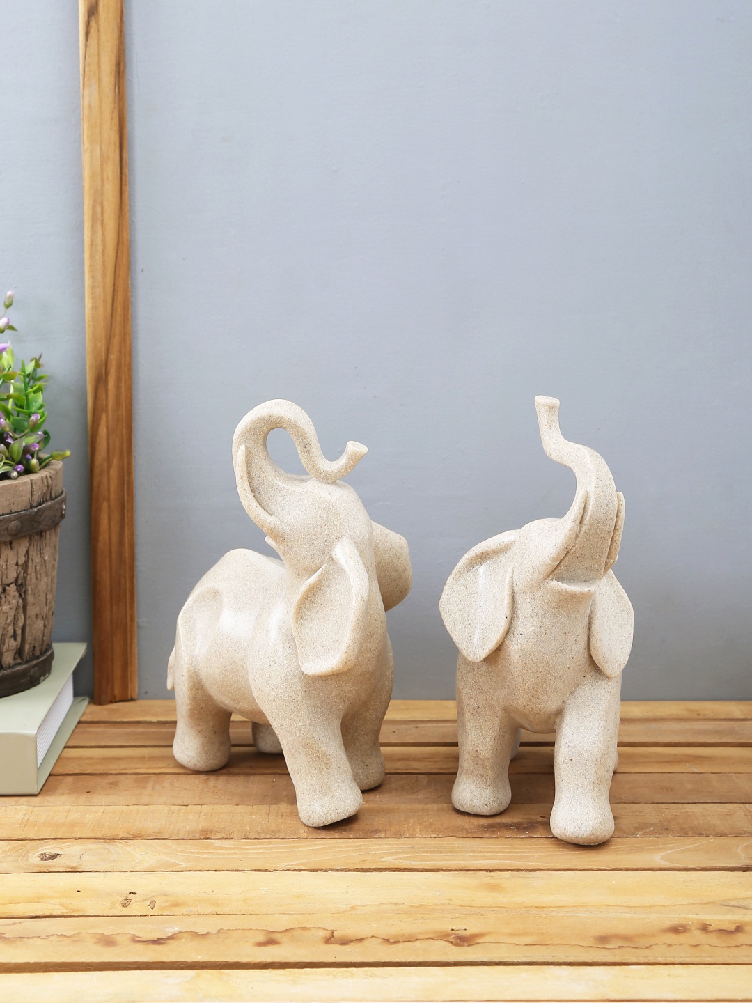 

TAYHAA Beige Set of 2 Elephant Trumpeting Aloud Figurine