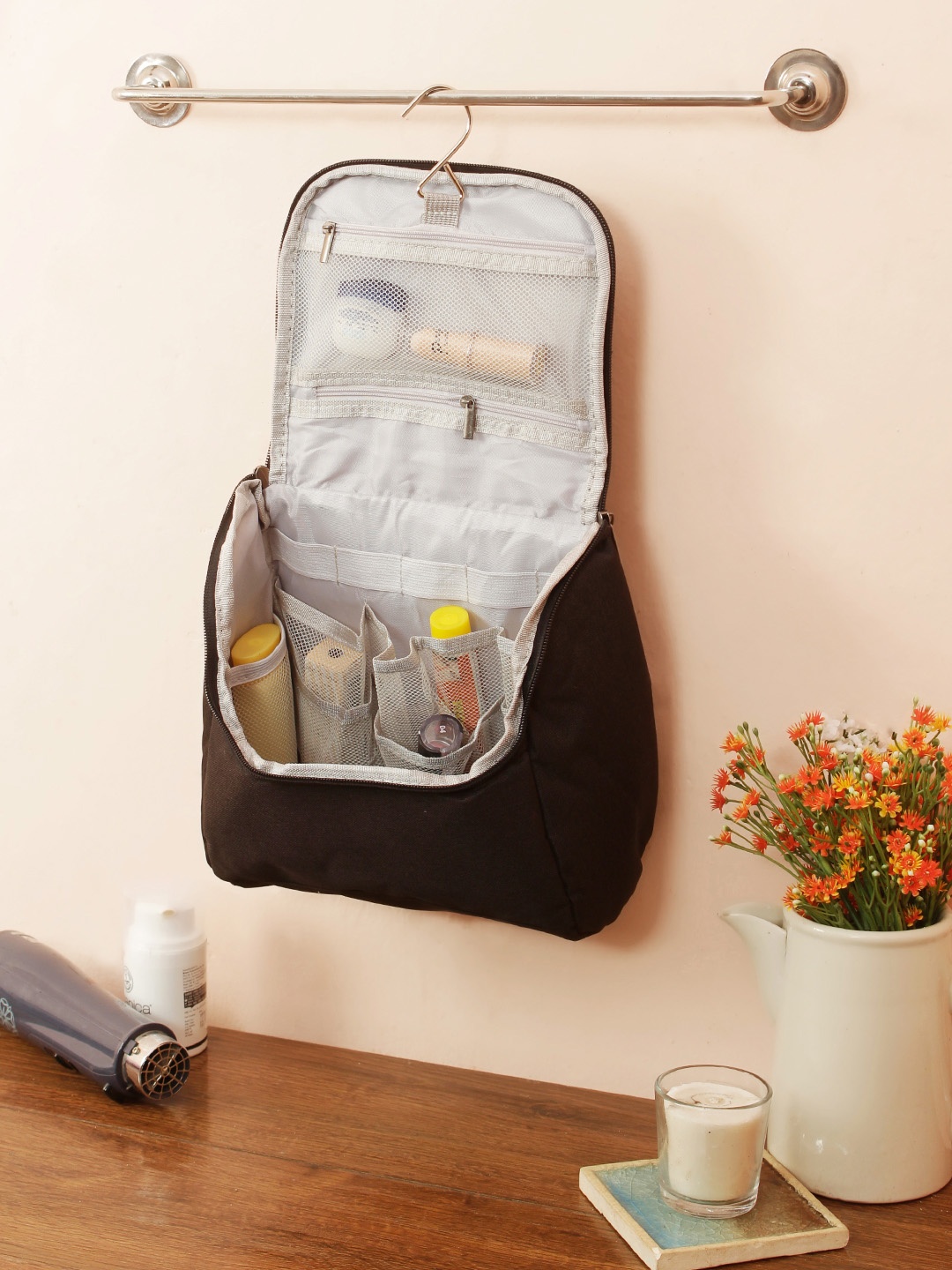 

Cortina Black Solid Water Resistant Makeup Organiser, Brown