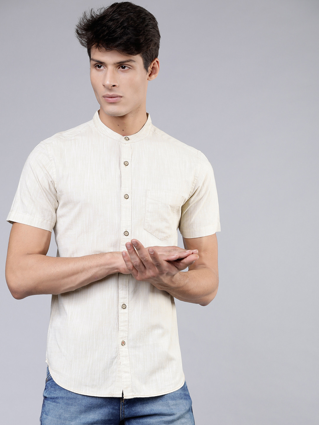 

LOCOMOTIVE Men Cream-Coloured Slim Fit Solid Casual Shirt