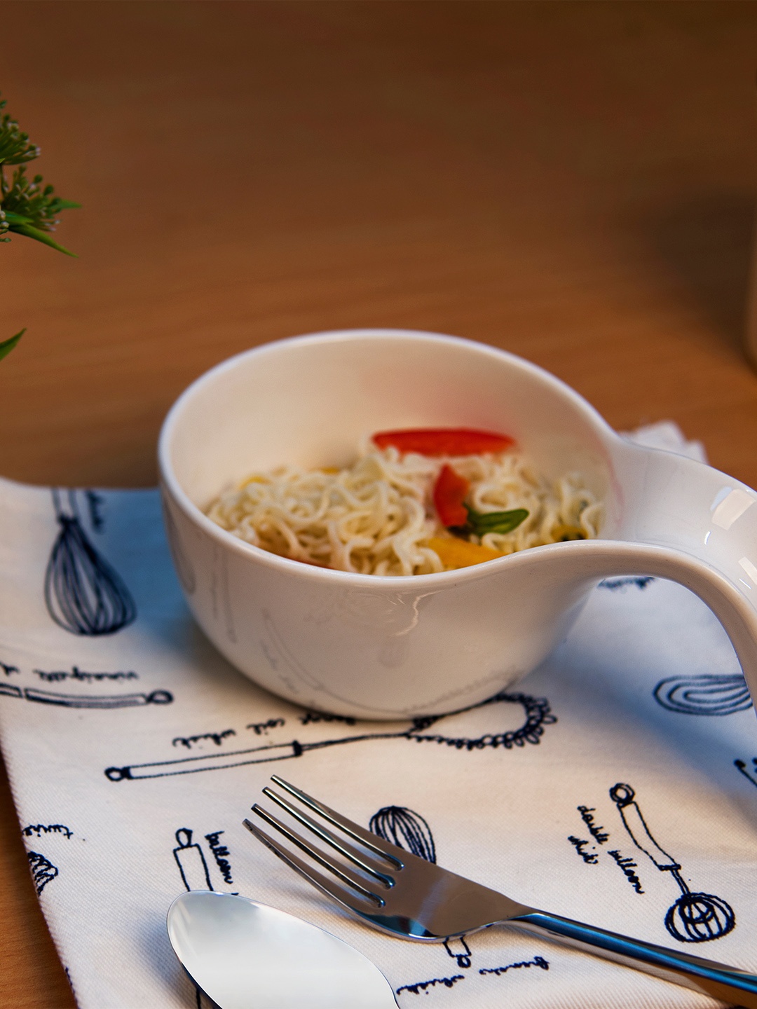 

Homesake White Porcelain Round Serving Bowl