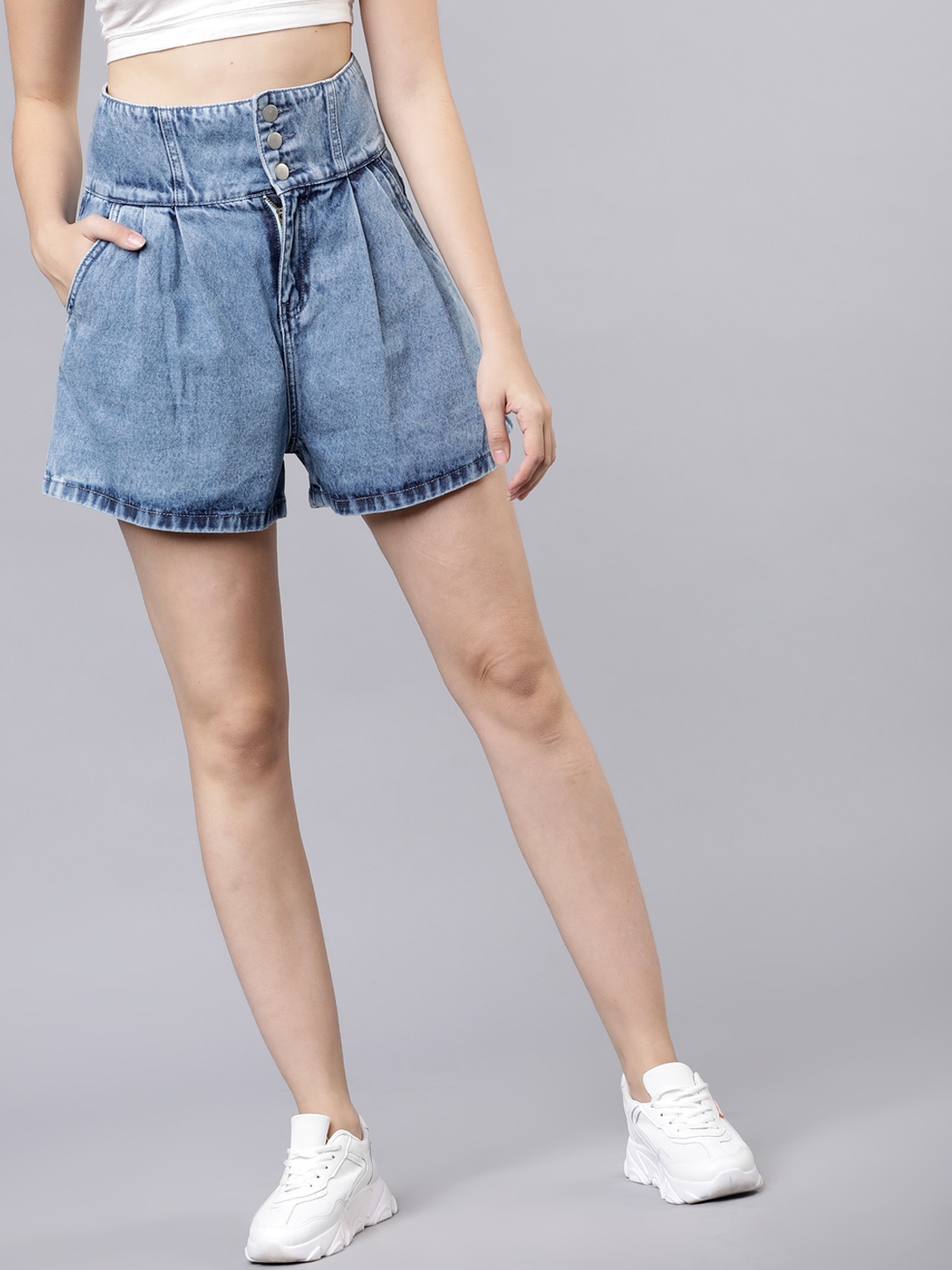 

Tokyo Talkies Women Blue Washed Regular Fit Denim Shorts