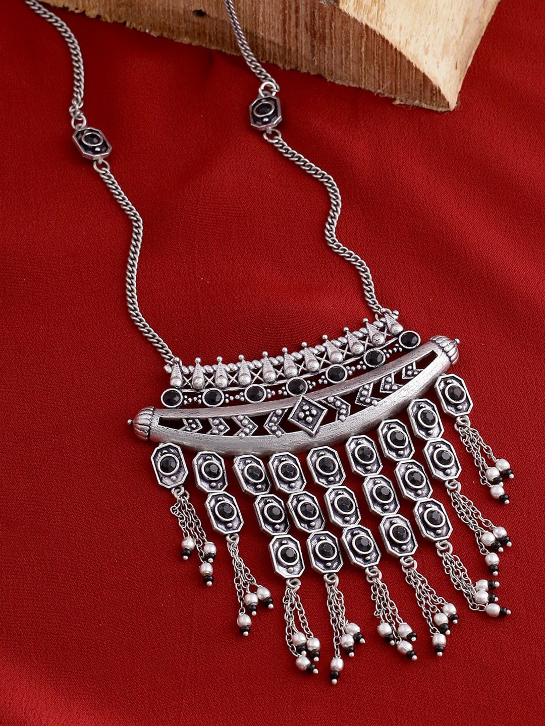 

Voylla Silver-Plated Stone-Studded Oxidised Statement Necklace