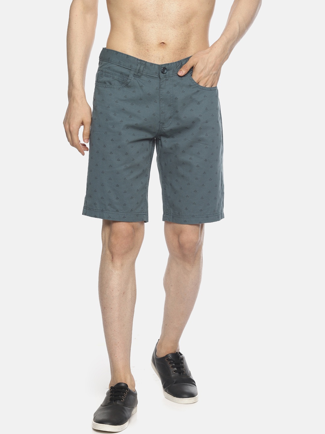 

IVOC Men Green Printed Slim Fit Regular Shorts