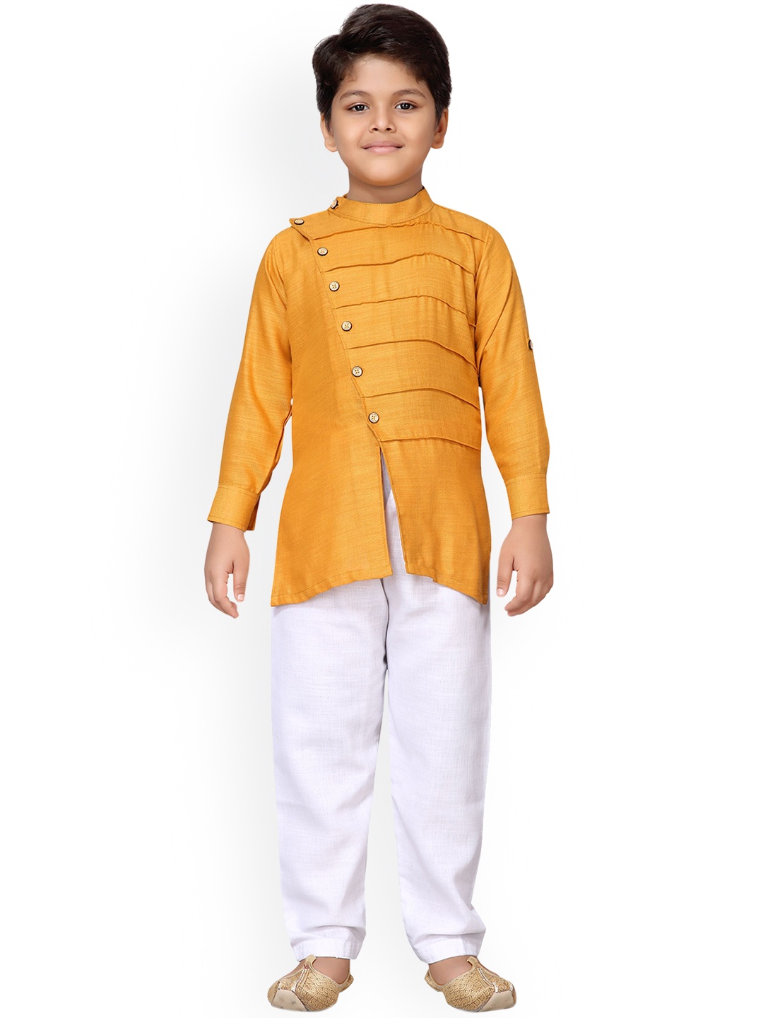 

Aj DEZInES Boys Yellow & White Solid Kurta with Pyjamas