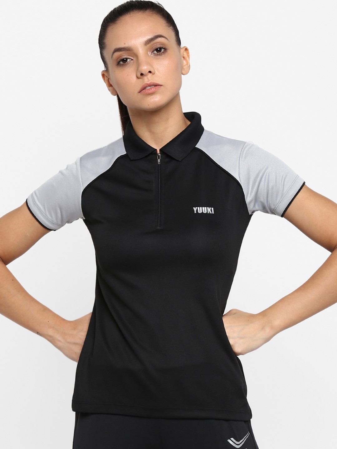 

Yuuki Women Black Solid Polo Collar T-shirt