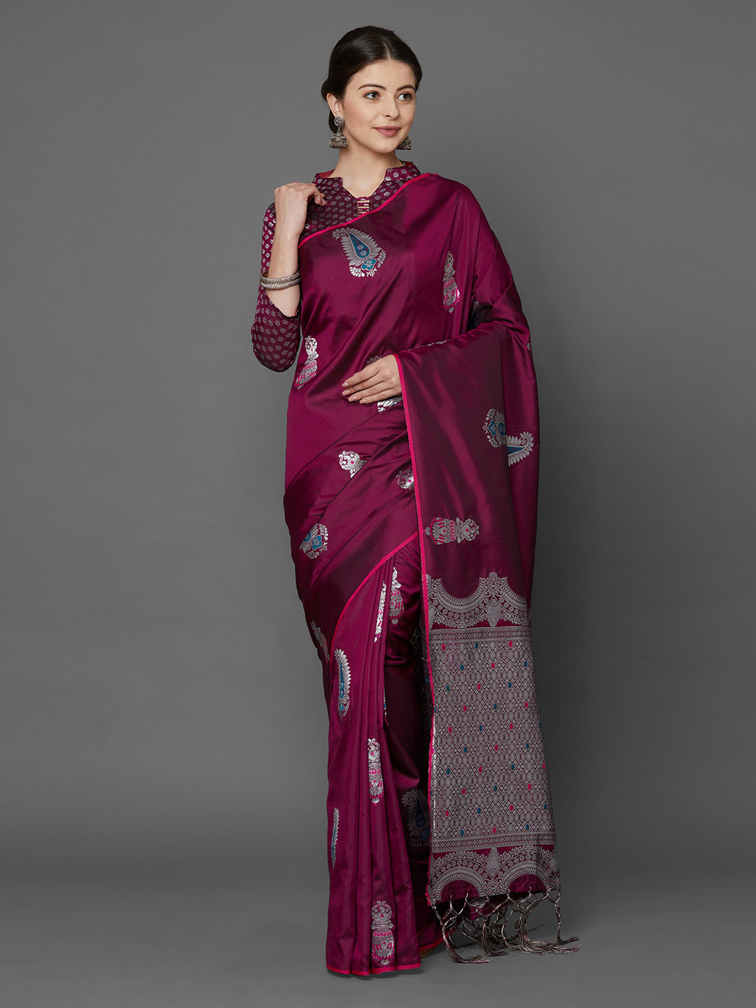 

Mitera Magenta Silk Blend Woven Design Kanjeevaram Saree