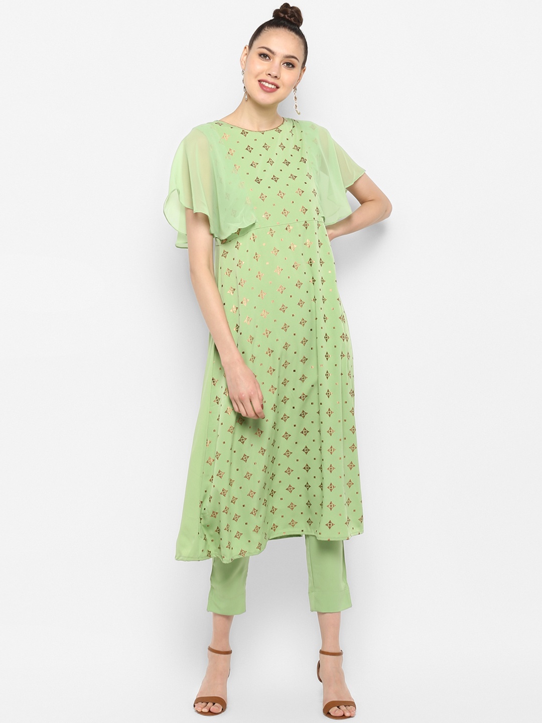

Janasya Women Green & Gold-Toned Printed Kurta with Trousers
