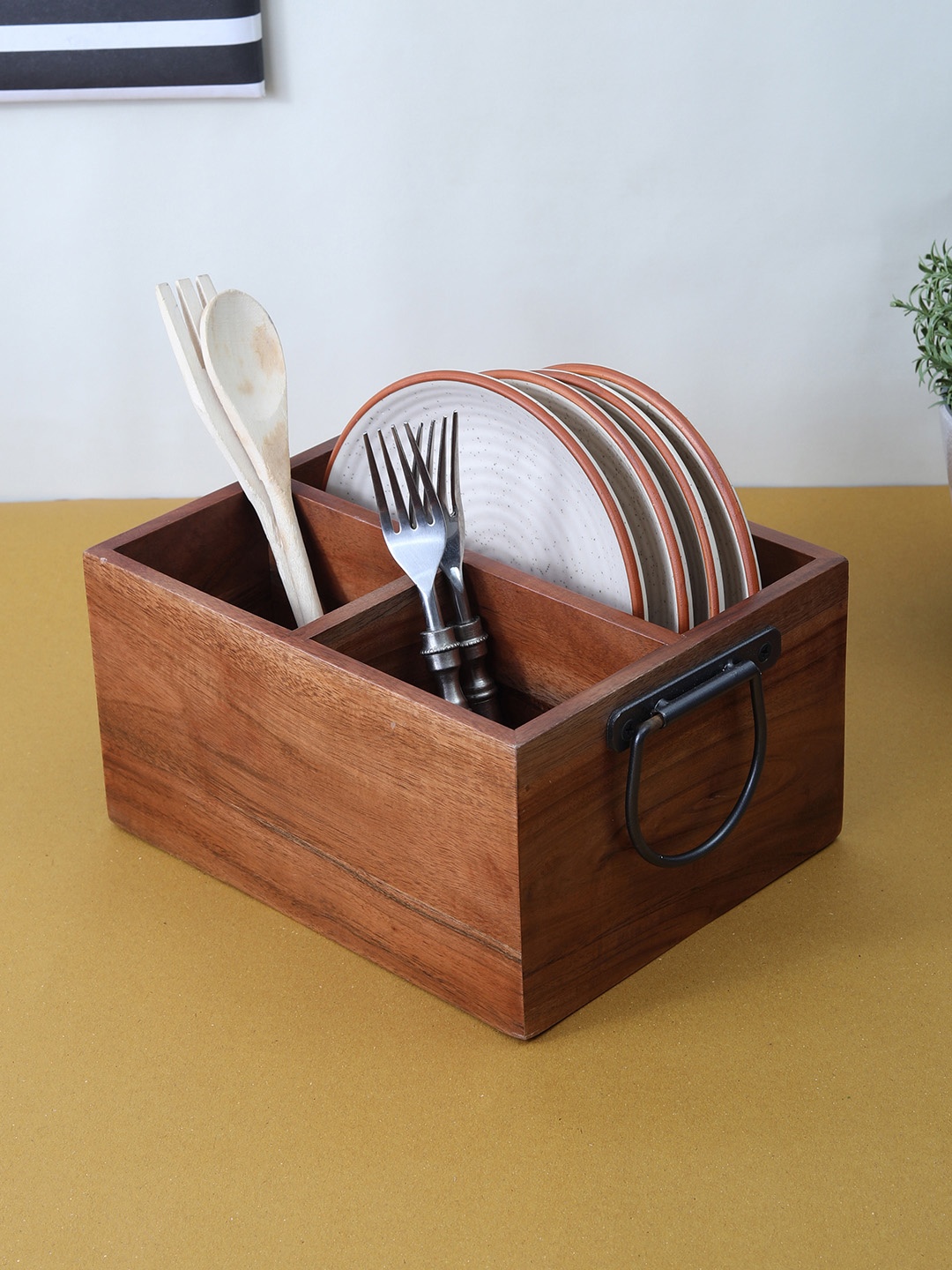

VarEesha Brown Solid Wooden Cutlery Holder