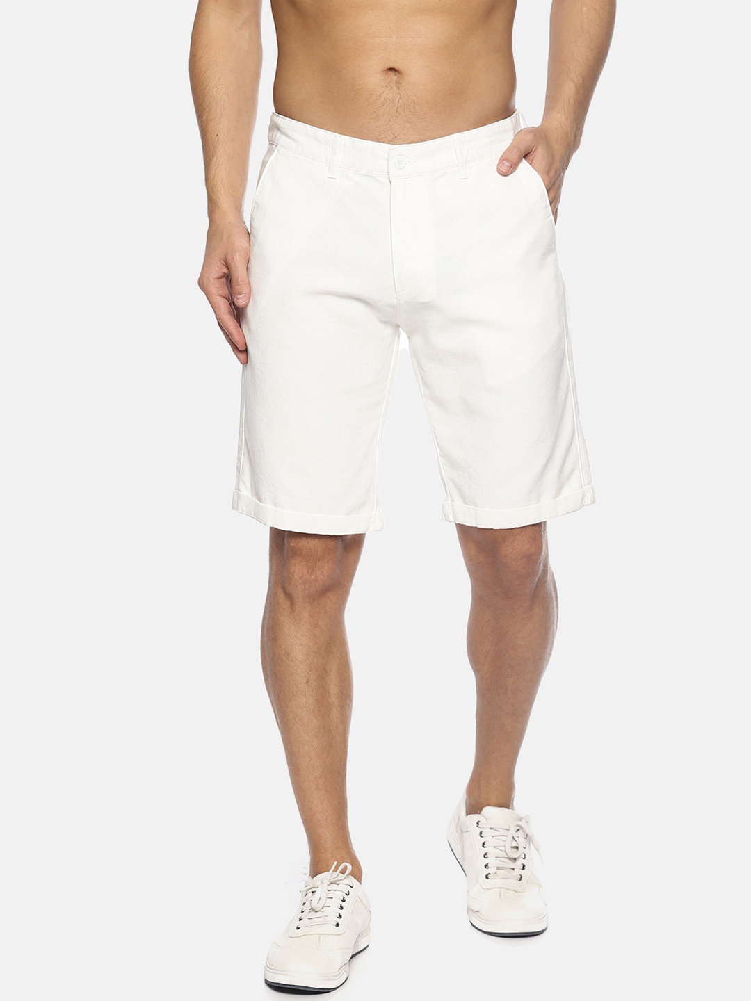 

IVOC Men White Solid Slim Fit Regular Shorts