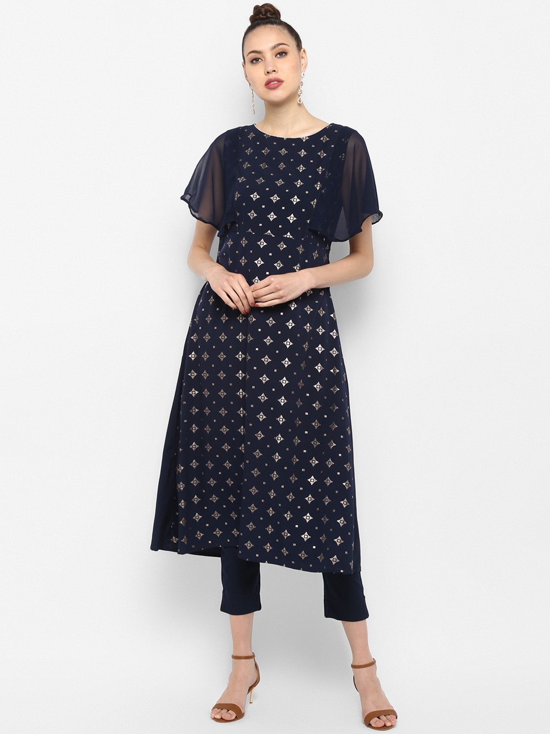 

Janasya Women Blue & Silver-Toned Printed Kurta with Trousers