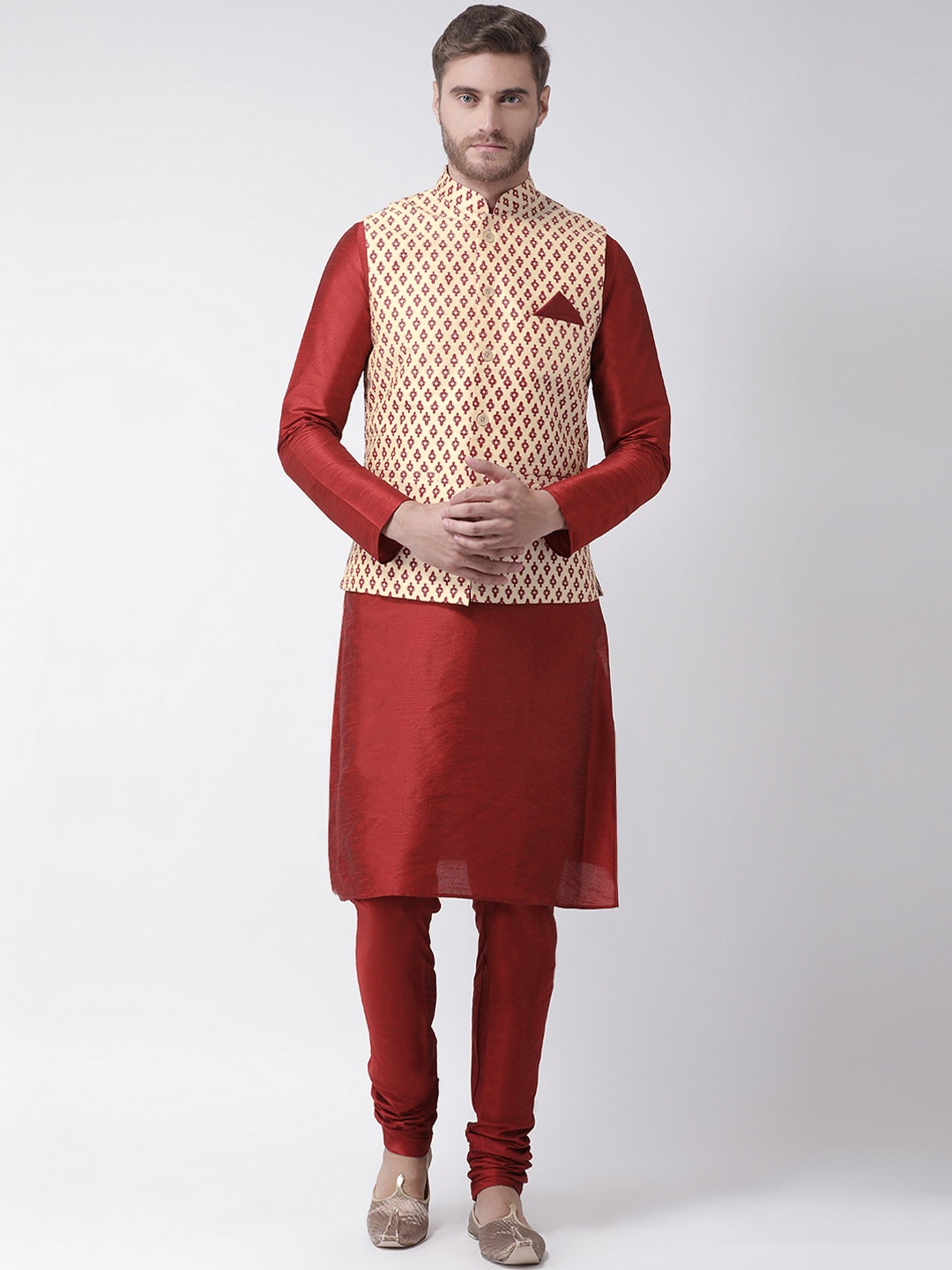 

DEYANN Men Cream-Coloured & Red Printed Kurta Set