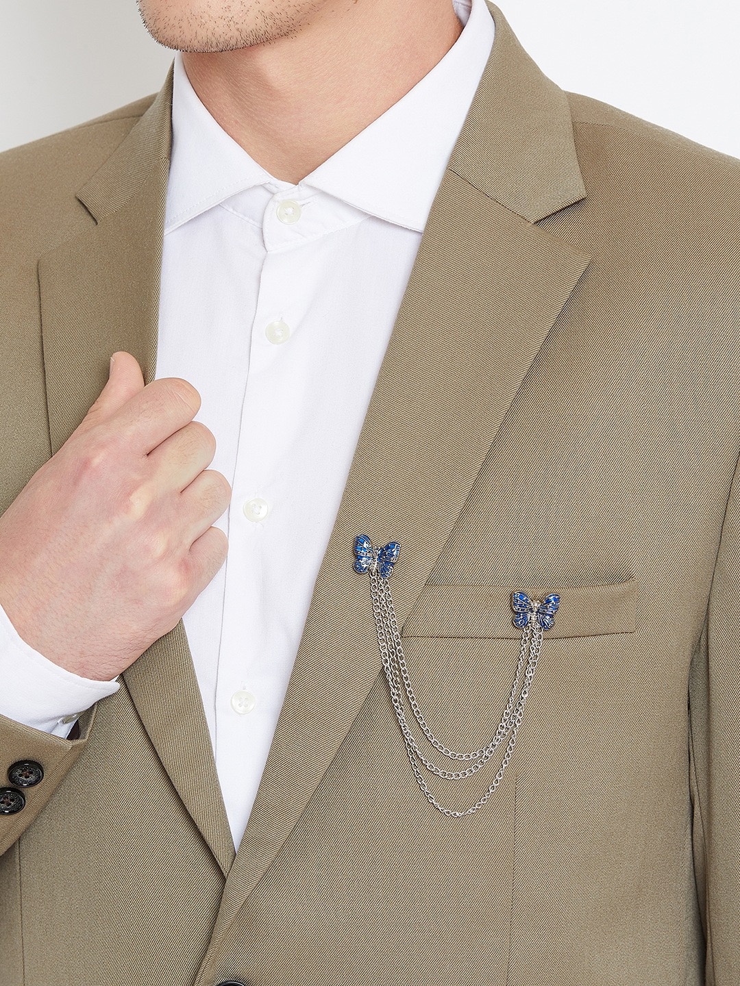 

Alvaro Castagnino Men Blue & Silver-Toned Metal Lapel Pin