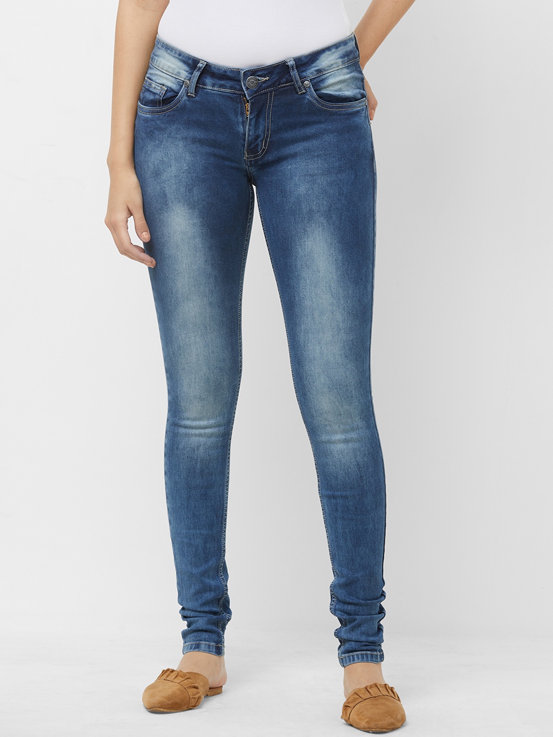 

Fusion Beats Women Blue Regular Fit Mid-Rise Clean Look Jeans
