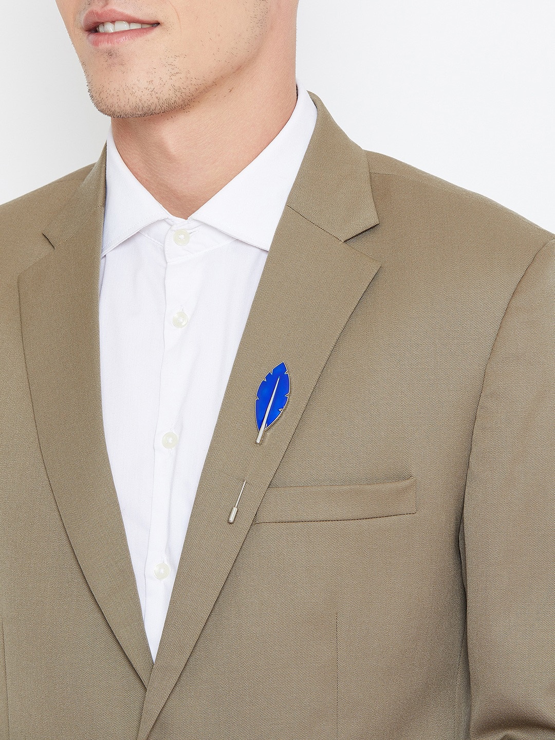 

Alvaro Castagnino Men Blue & Silver-Toned Metal Lapel Pin