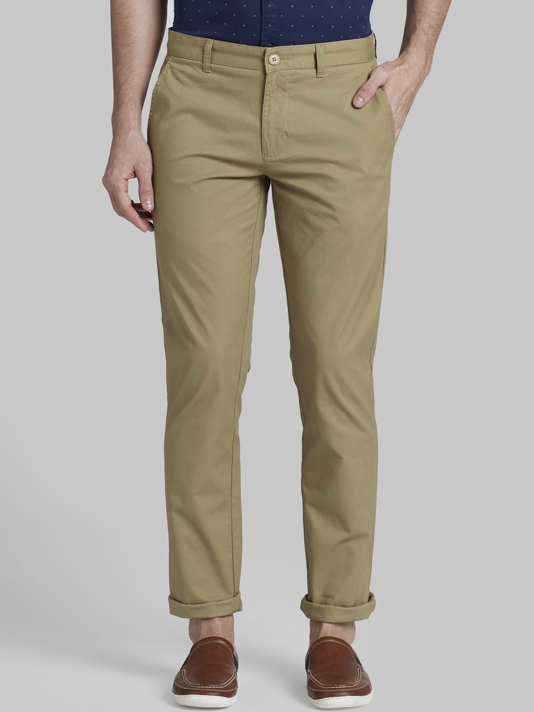 

Parx Men Khaki Tapered Fit Solid Regular Trousers