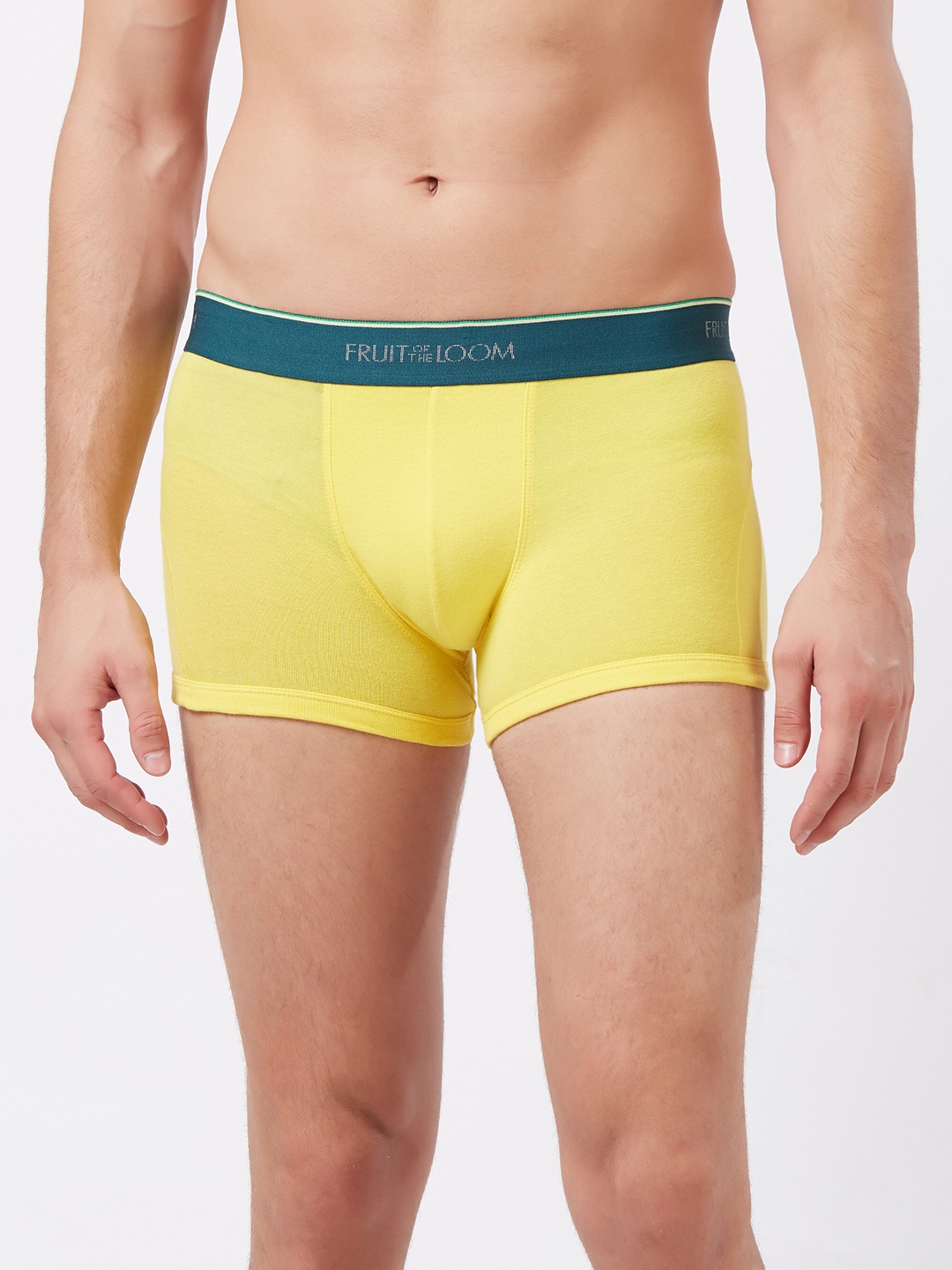 

Fruit of the loom Men Yellow Solid Trunks MTR06-A1S5