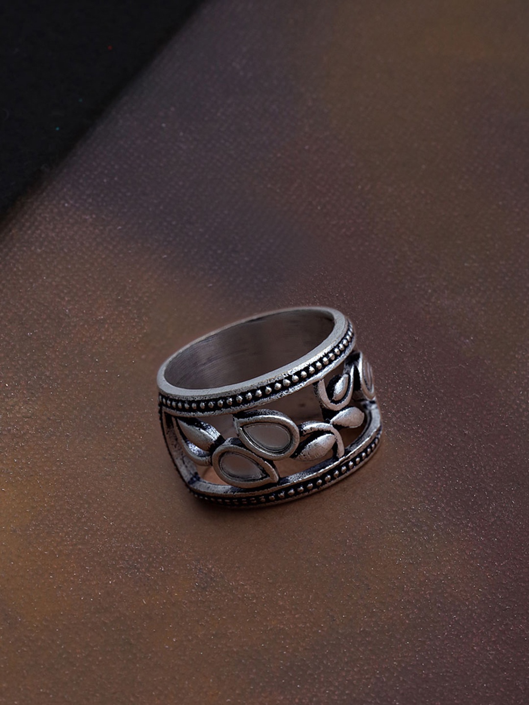 

Voylla Wome Silver Plated Engraved Band Ring