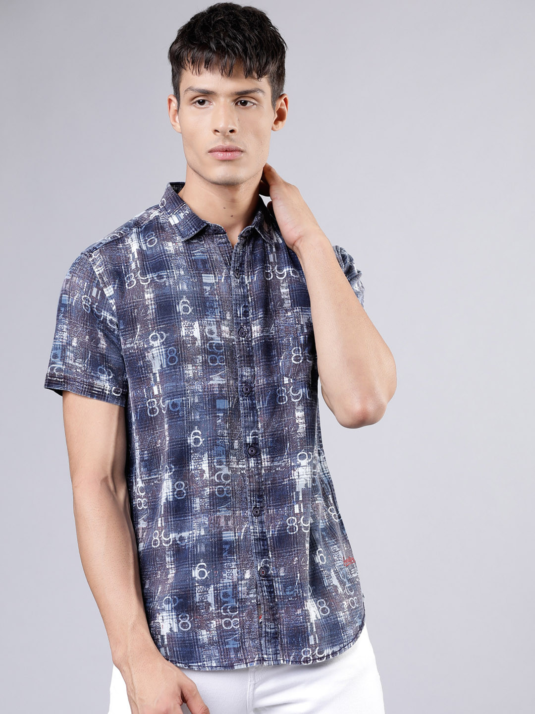 

LOCOMOTIVE Men Blue & Off-White Slim Fit Checked Casual Shirt