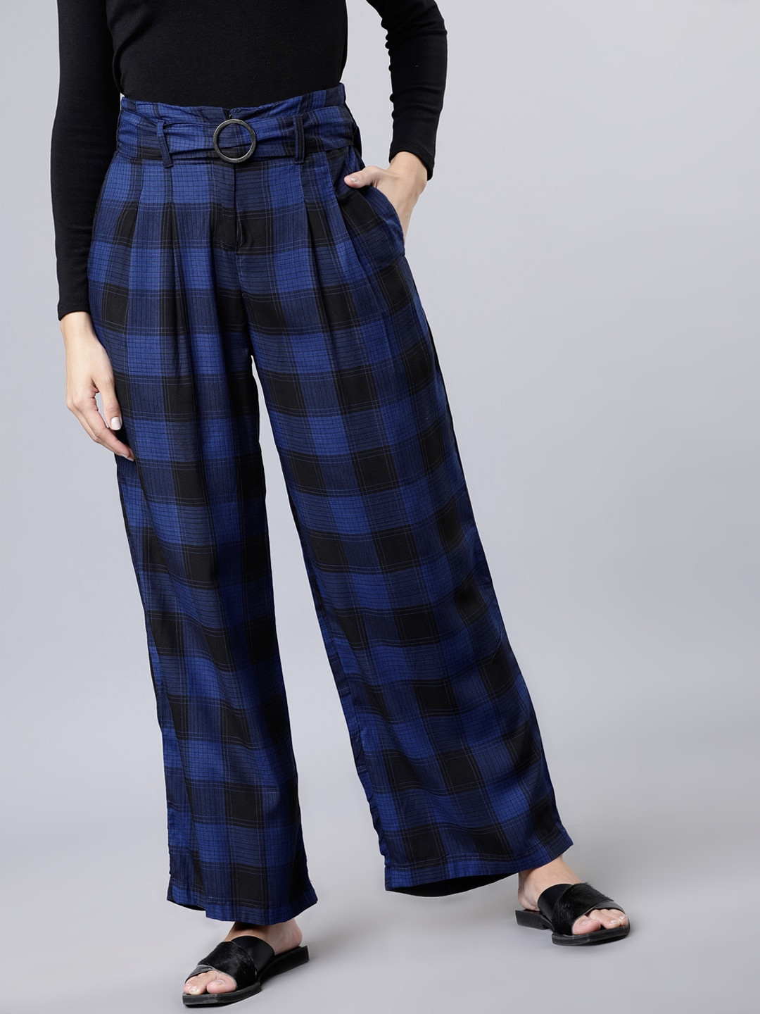 

Tokyo Talkies Women Blue & Black Regular Fit Checked Parallel Trousers