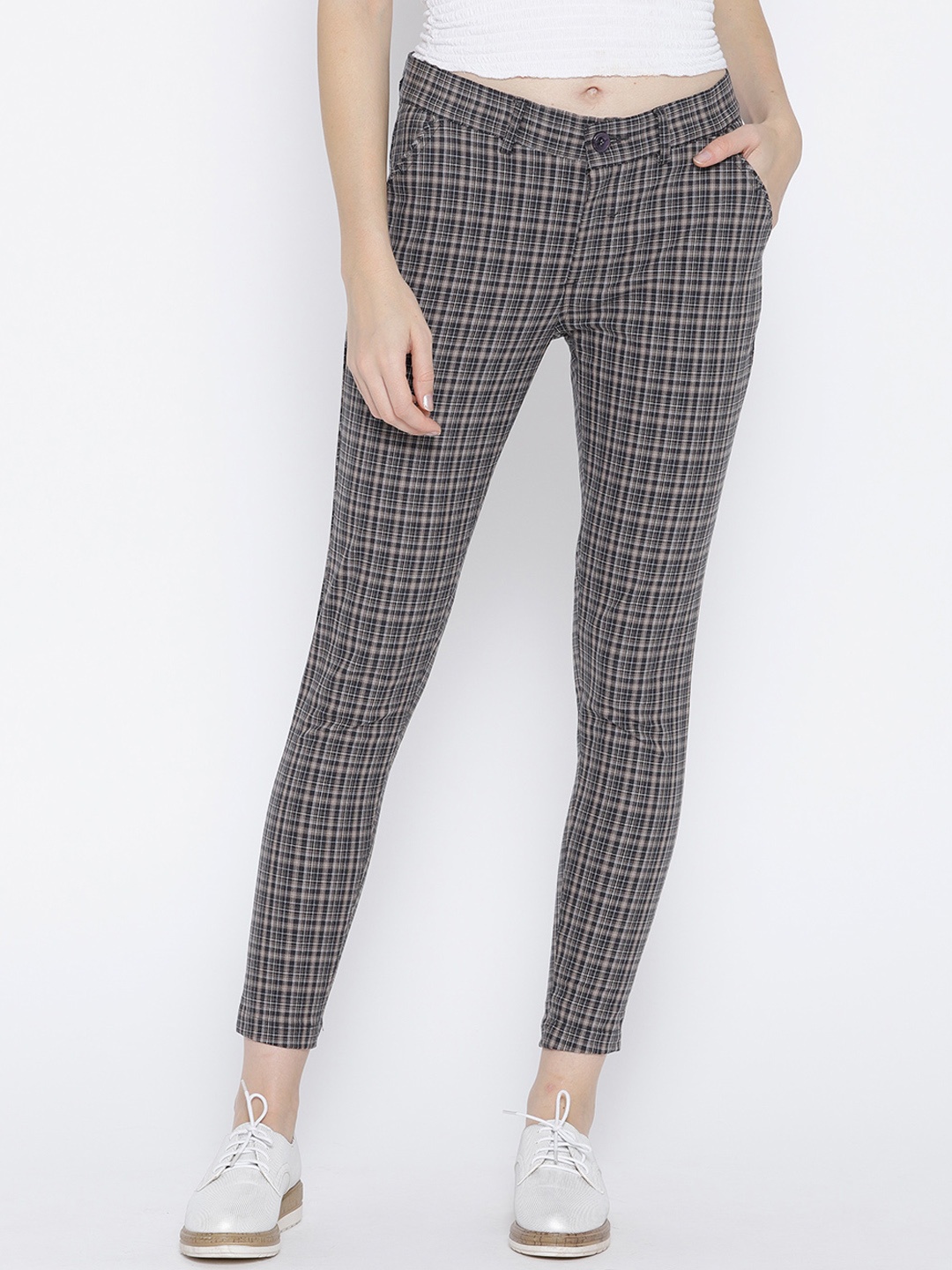 

JUMP USA Women Grey & Black Classic Straight Fit Checked Cropped Regular Trousers