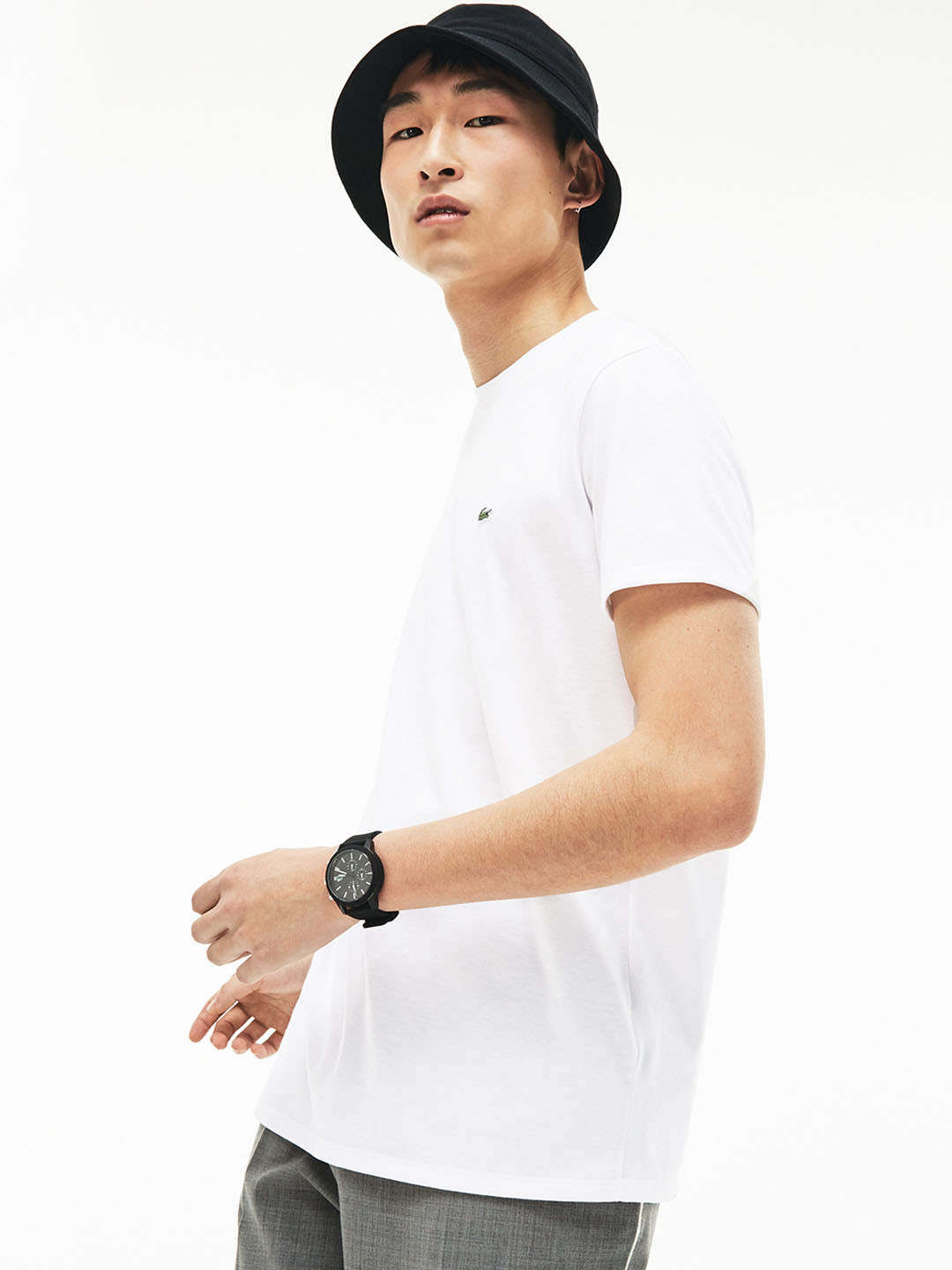 

Lacoste Men White Regular Fit Solid Round Neck Pure Cotton T-shirt