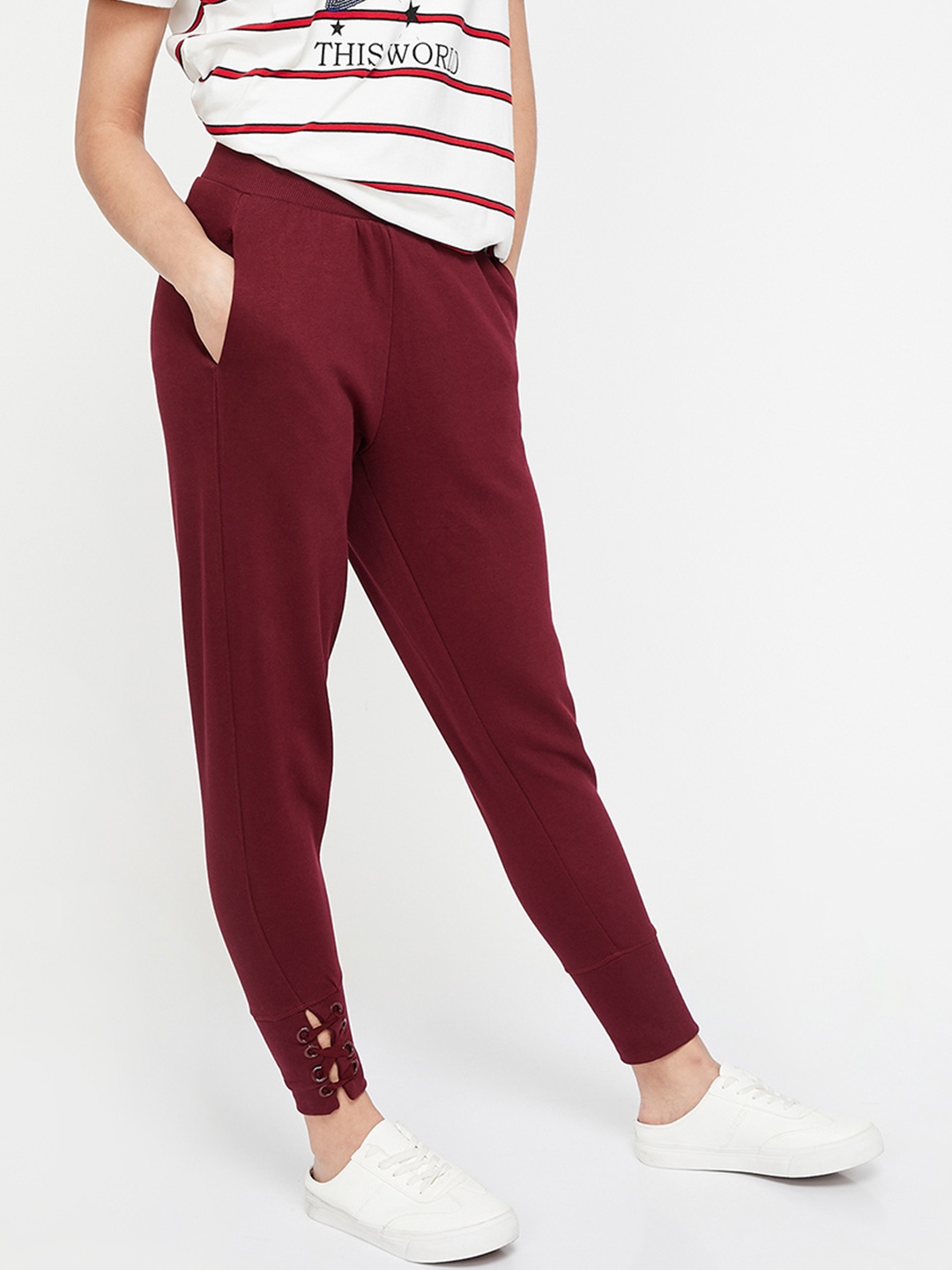 

Ginger by Lifestyle Women Burgundy Regular Fit Solid Peg Trousers