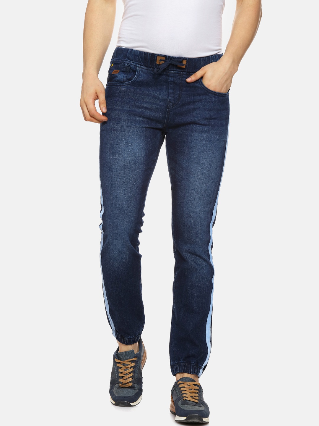 

Campus Sutra Men Blue Slim Fit Jeans