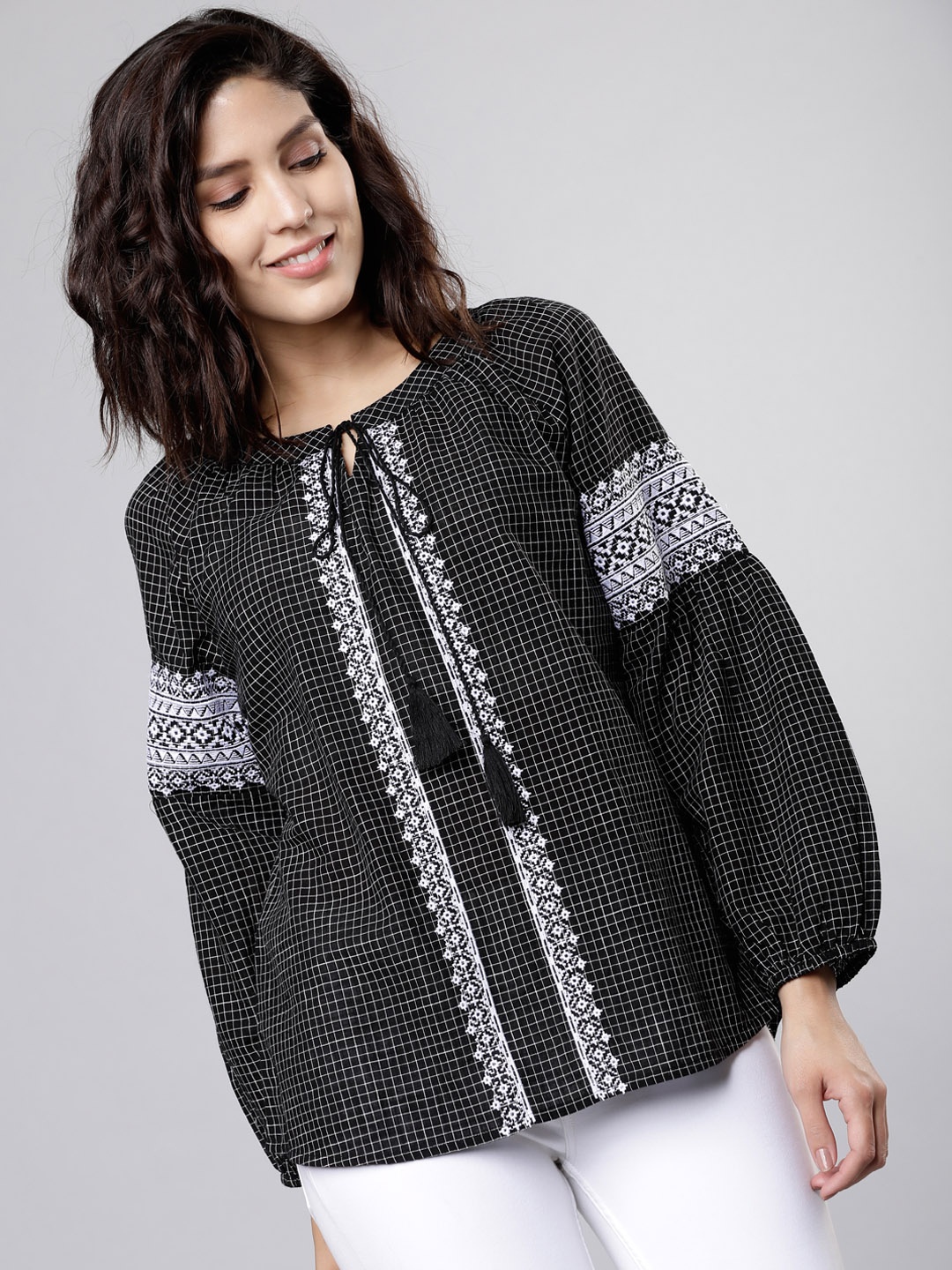 

Vishudh Women Black & White Checked Pure Cotton Top