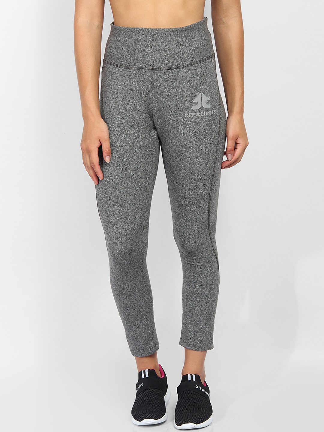 

OFF LIMITS Women Grey Solid Tights